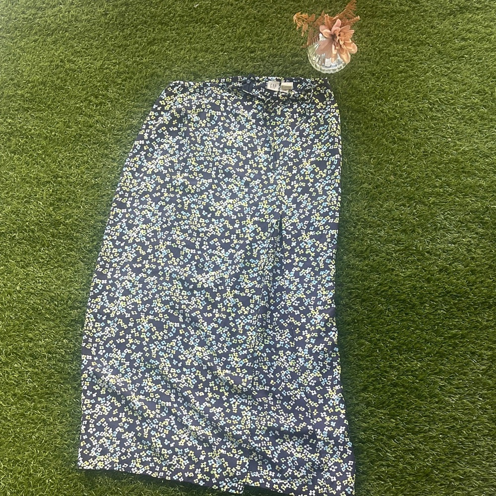 GAP Navy Floral Maxi Skirt - Picture 2 of 7